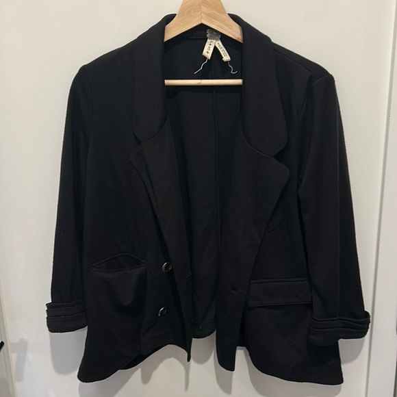 We the Free Black Soft Blazer - Picture 2 of 16